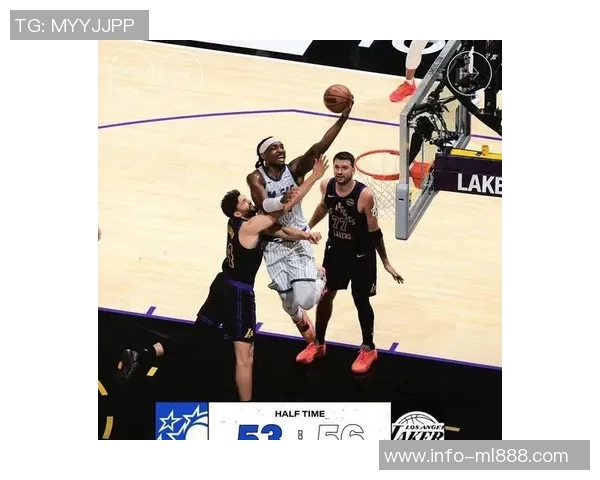 老詹与卢卡的配合难题在里夫斯缺席后将如何显现